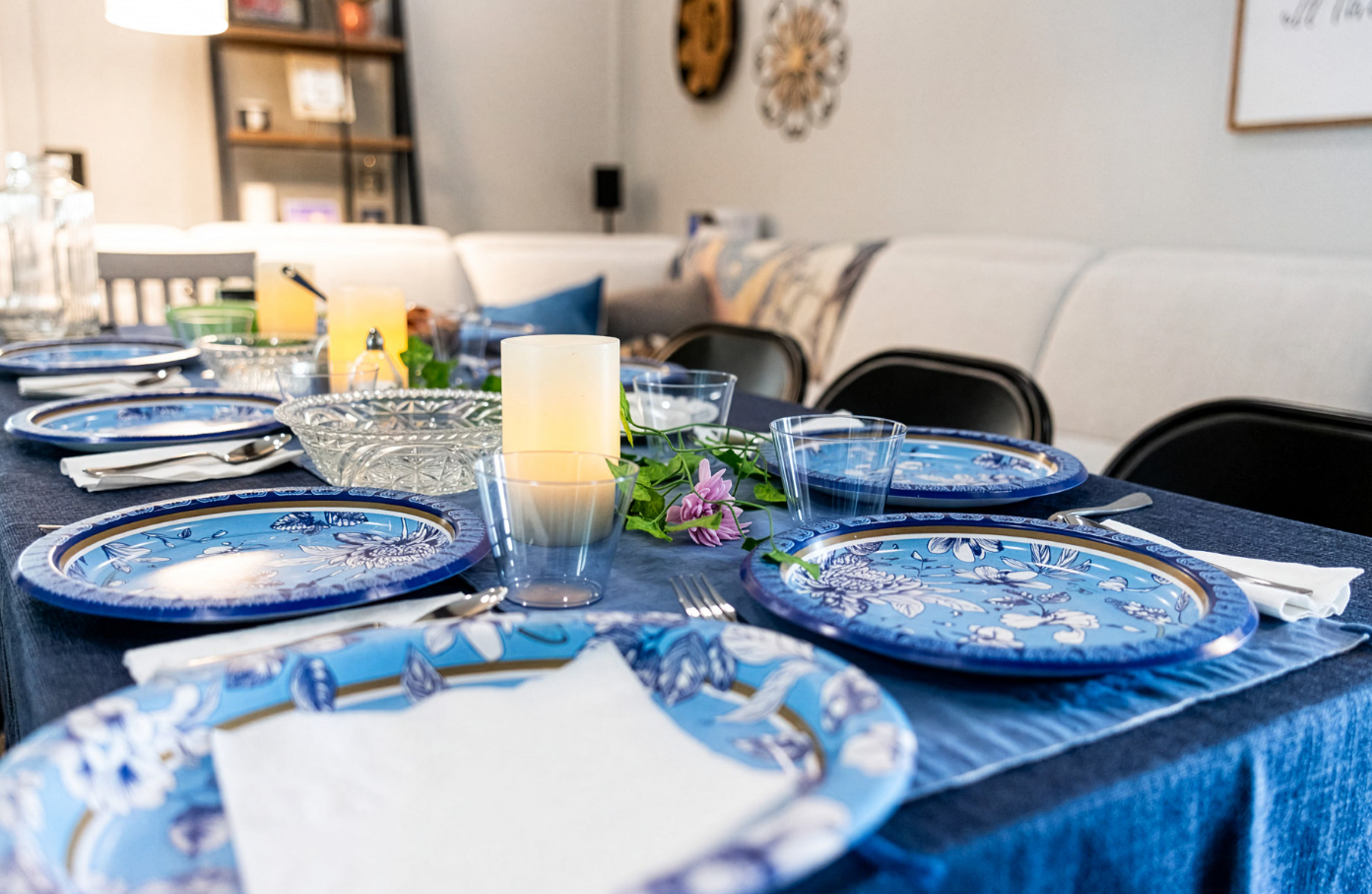 Graduation Family Dinner Commemorative Table Setup