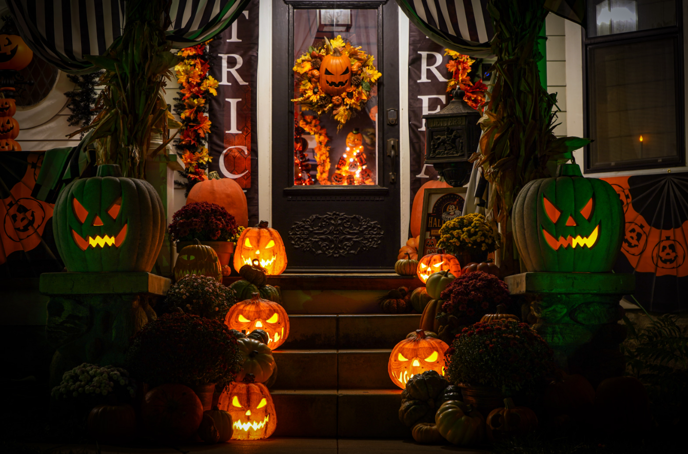 Halloween Dark-Tone Candlelight Entryway and Main Hall